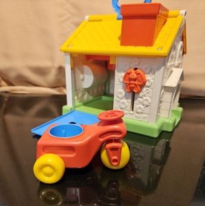 Vintage 1984 Fisher Price Discovery Cottage Jumbo Chunky Little People House